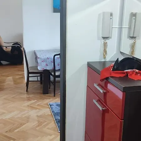 Cozy Retro Apartment Podgorica